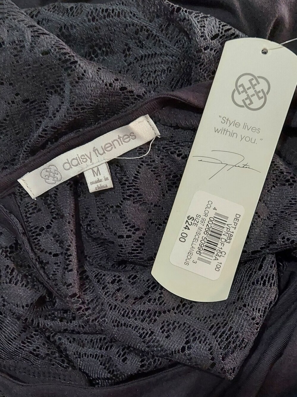 NWT Daisy Fuentes Sleeveless Black Peplum Lace Back Top Sz Medium - Picture 5 of 5